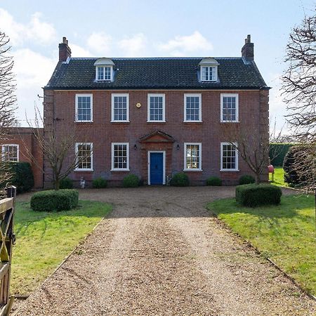Hemblington Hall Arts And Leisure Ltd South Walsham エクステリア 写真