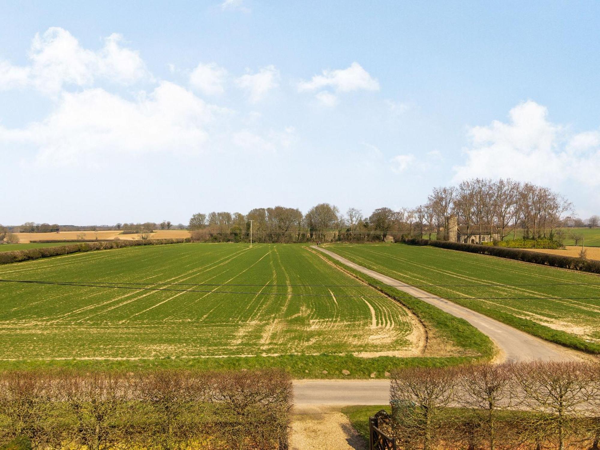 Hemblington Hall Arts And Leisure Ltd South Walsham エクステリア 写真